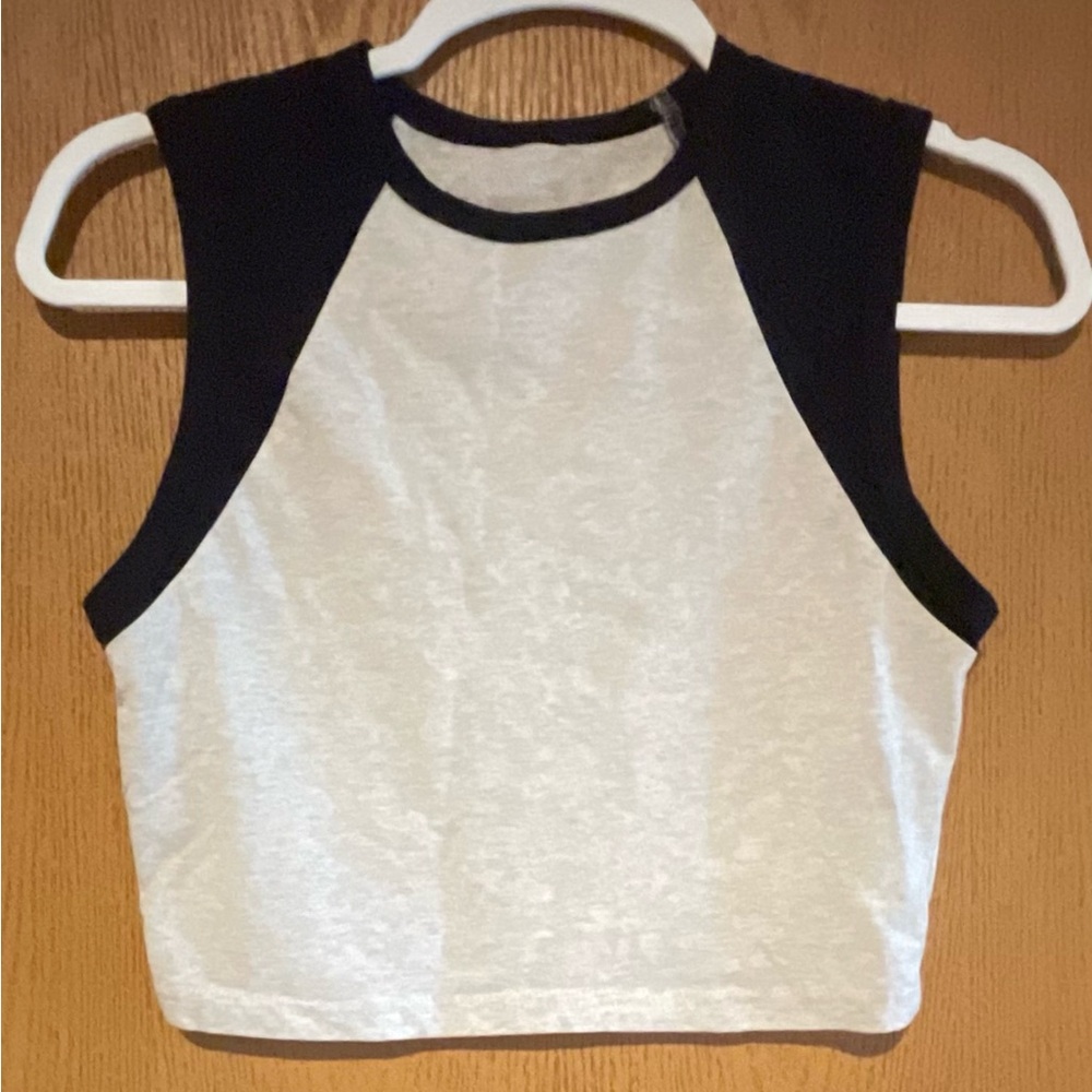 NWOT SLEEVELESS SPORTY COLOR BLOCK CROPPED TANK TOP!